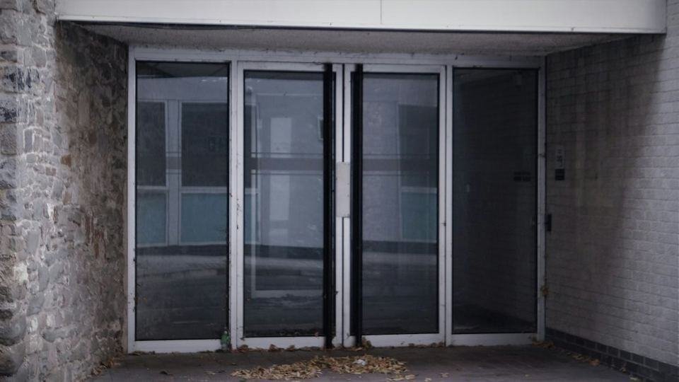 Boutique à façade étroite — Magog