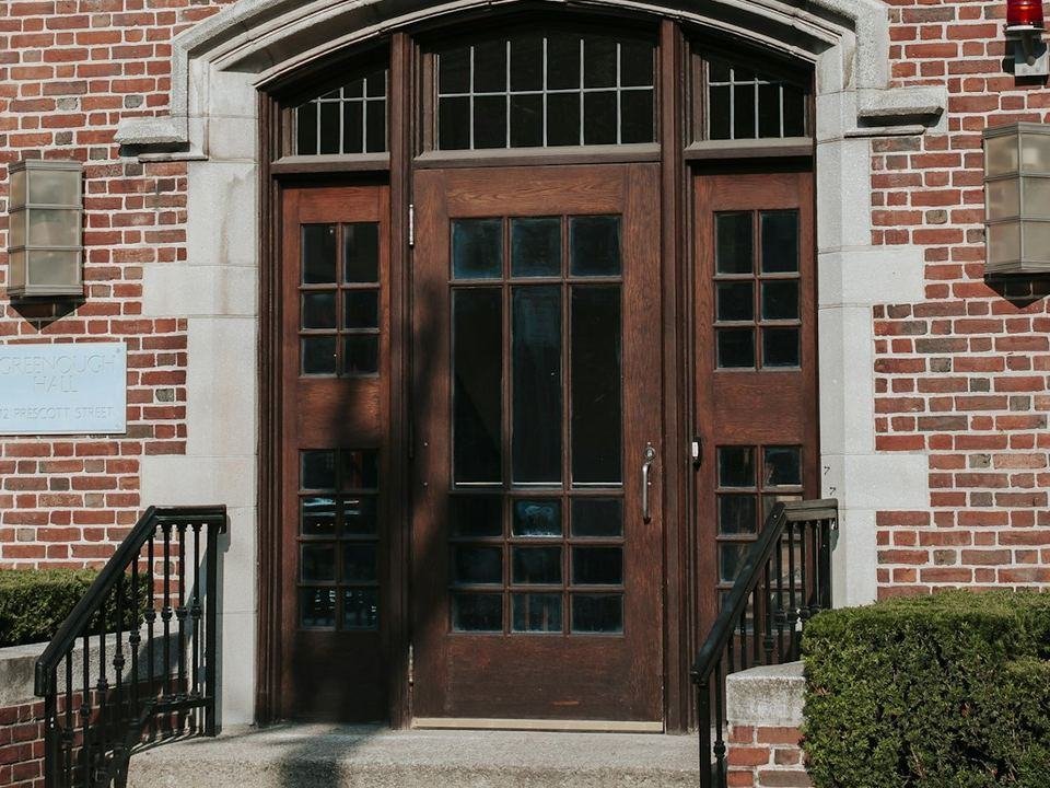 Vestibule d'une école secondaire — Cowansville